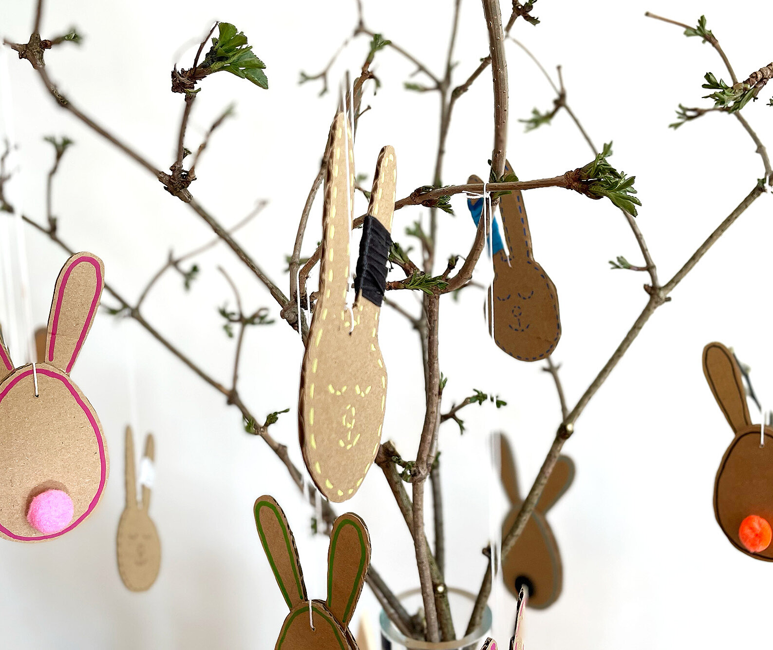 Osterbaumschmuck „easy peasy“