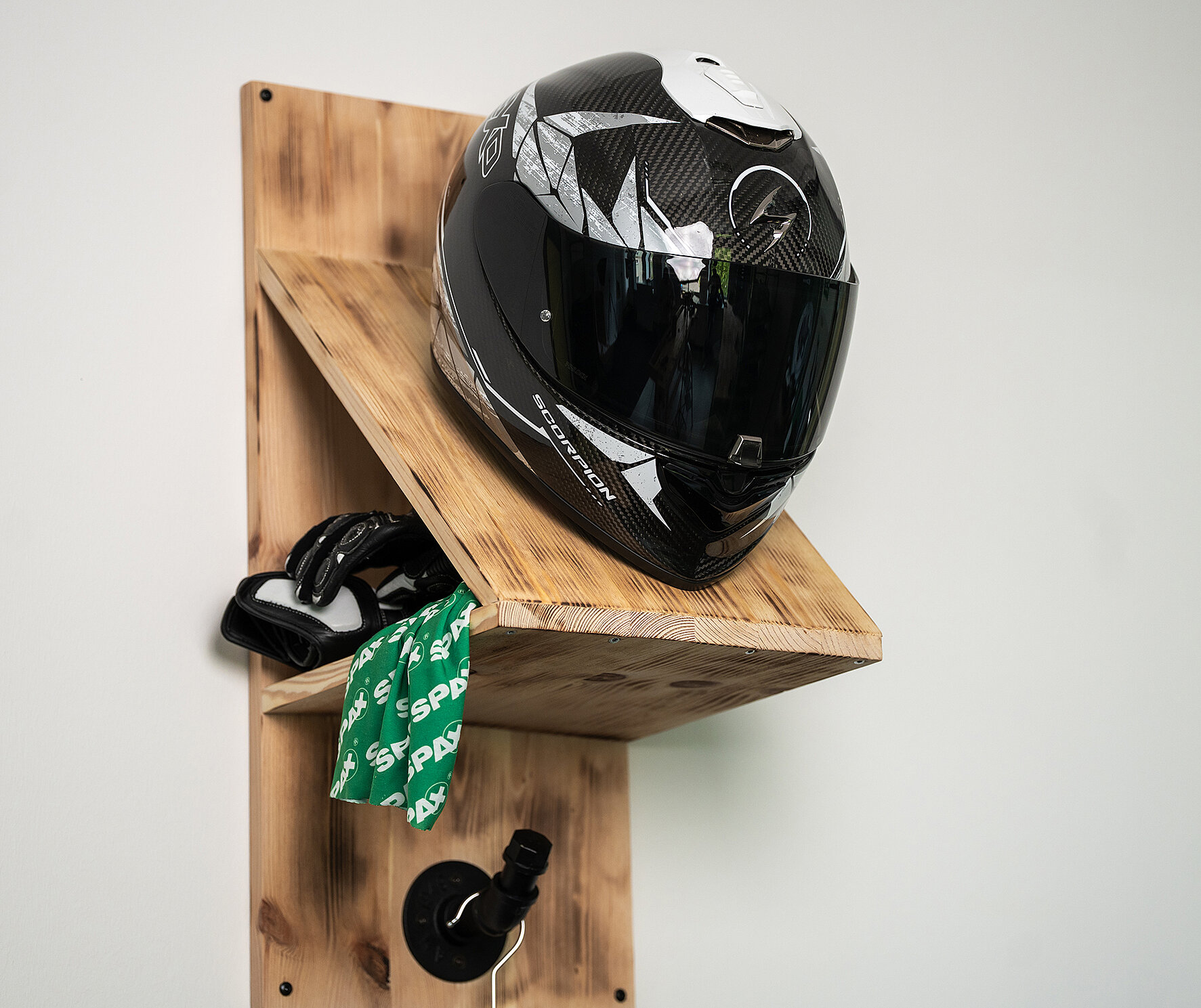 Motorrad-Garderobe selbst bauen