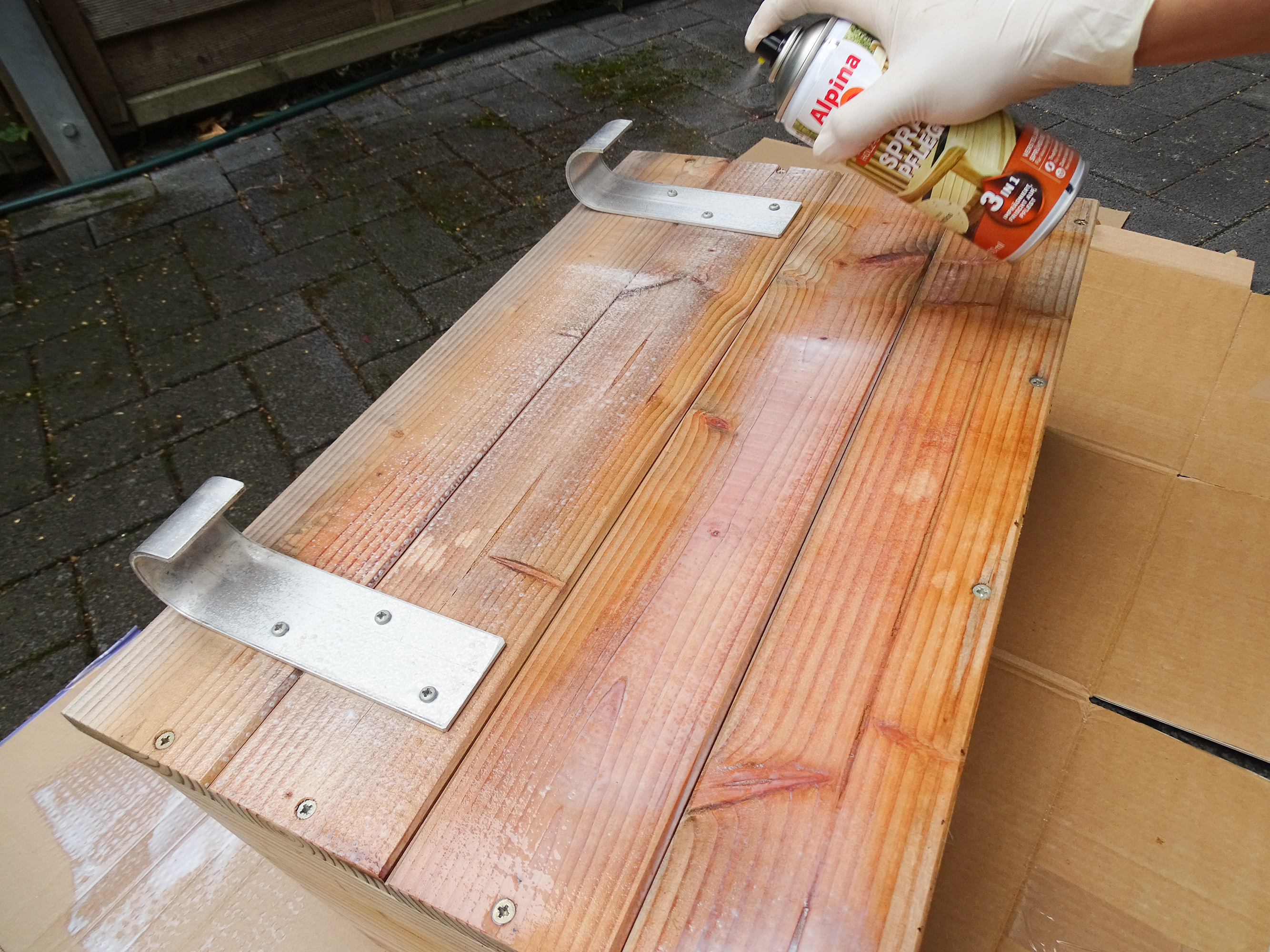 Holz im Garten schützen